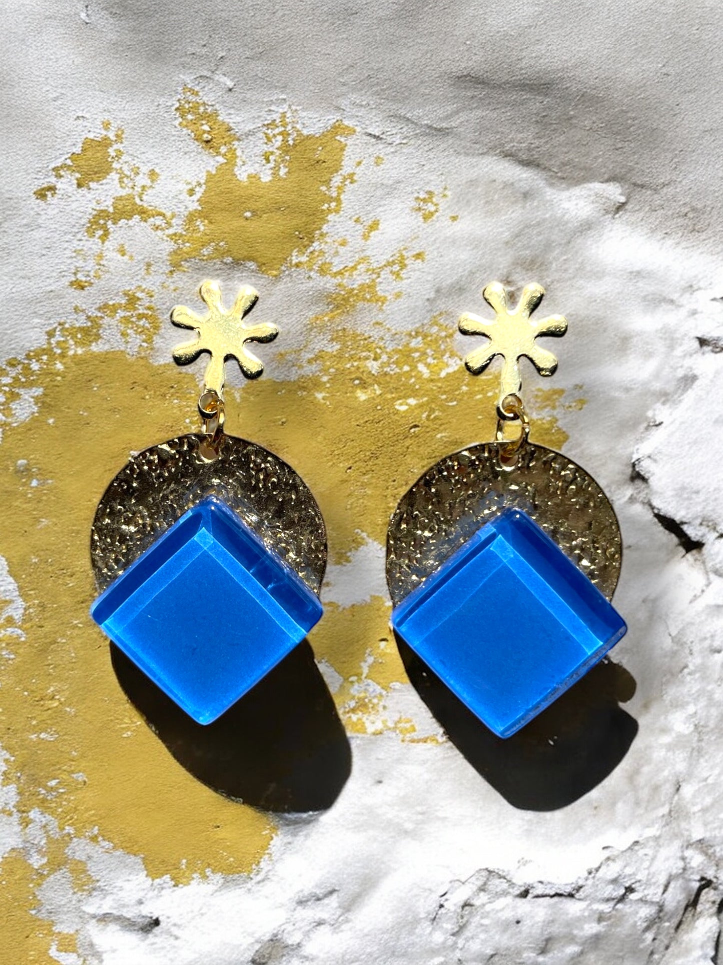 Blue Rombo Flower Stud Earrings