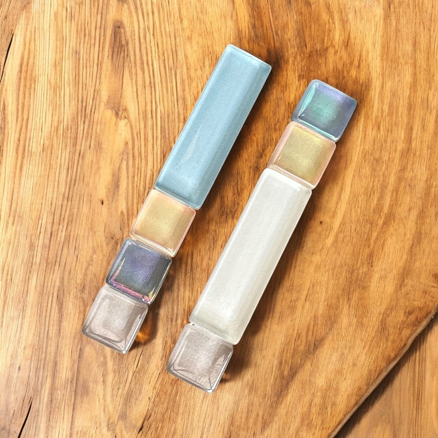 Multicoloured Glass Hair Clips, Medium-long, in Blue, White & Vanilla